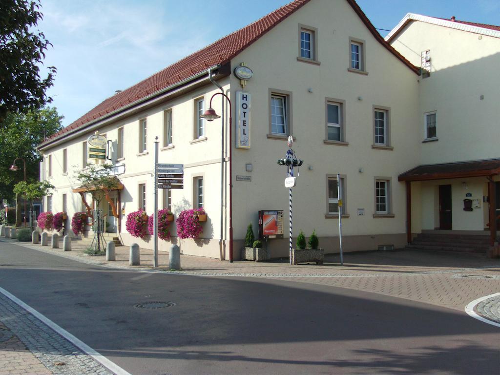 Garni Zum Adler Hotel Gensingen Bagian luar foto
